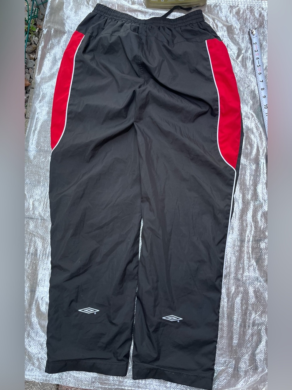 Umbro men’s Black Track Pants Sz large
